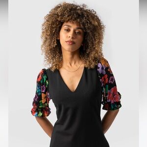 Saint + Sofia Size 10 Black Top